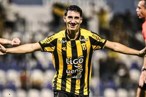 تقارير: الأهلي يُقدّم عرضًا للتعاقد مع أجوستين منصور